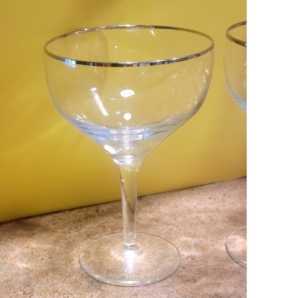 Set of 2 Lenox Ariel Champagne Coupe Glasses Crystal Vintage Style Barware - Picture 2 of 8